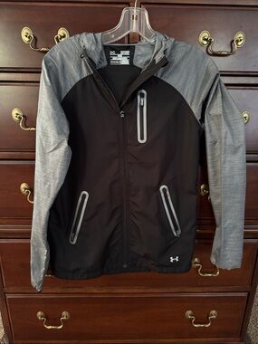 Under Armour Black and Gray Men's or Women's Hooded Windbreaker Jacket